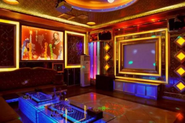 成都正宗大洗桑拿鸡，预定电话轻松获取